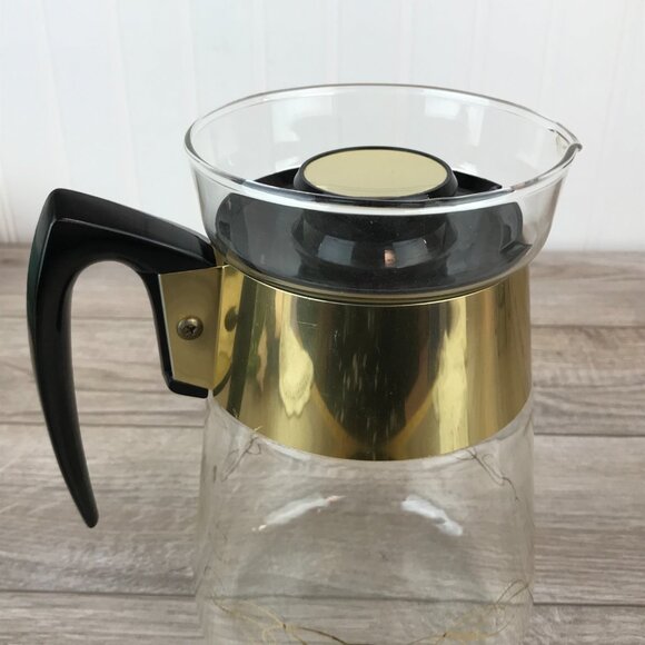 Vintage Pyrex Glass Coffee Carafe with Mid-Century Modern Gold Scroll Pattern - Picture 7 of 10